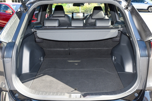 2025 Toyota RAV4 XSE AXAH52R thumb-18
