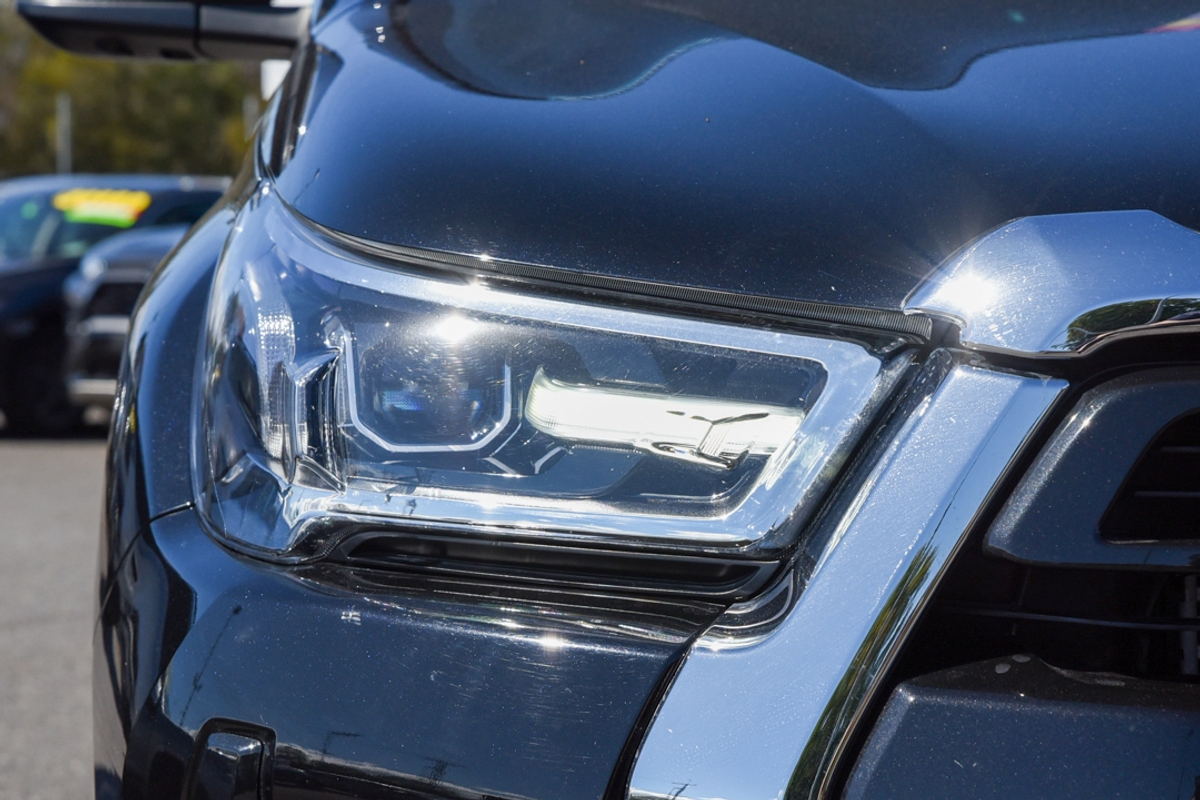 2023 Toyota Hilux SR5 GUN126R 4X4
