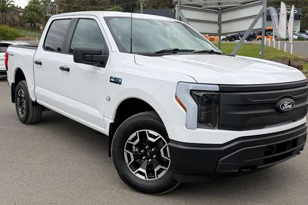 2024 Ford F-150 Lightning Pro 4X4