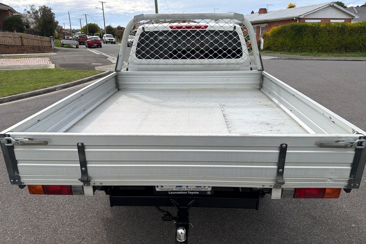 2017 Nissan Navara RX D23 Series 2 Rear Wheel Drive