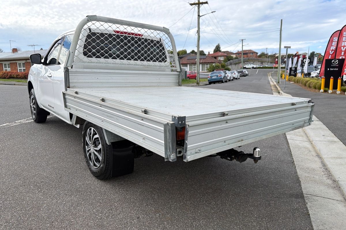 2017 Nissan Navara RX D23 Series 2 Rear Wheel Drive