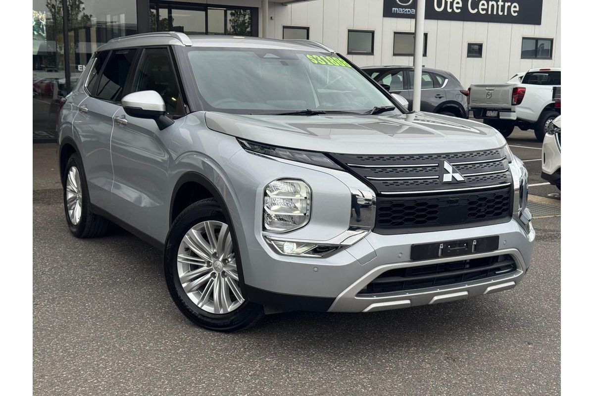 2023 Mitsubishi Outlander LS ZM