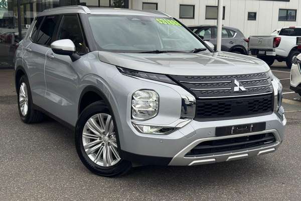 2023 Mitsubishi Outlander LS ZM