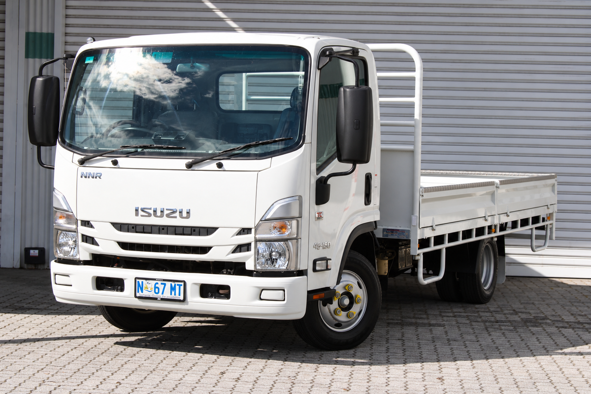 2022 Isuzu N Series NNR 45-150 4x2 MWB