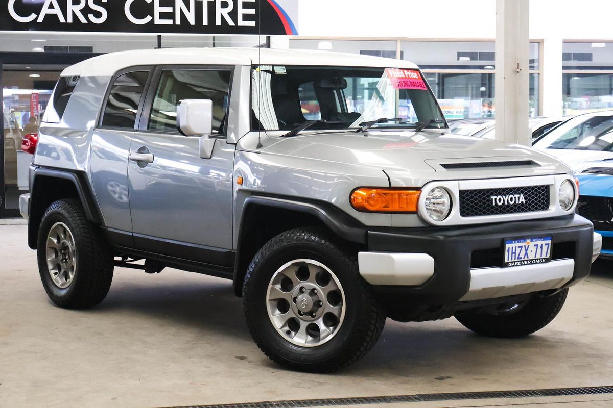 2012 Toyota FJ Cruiser GSJ15R