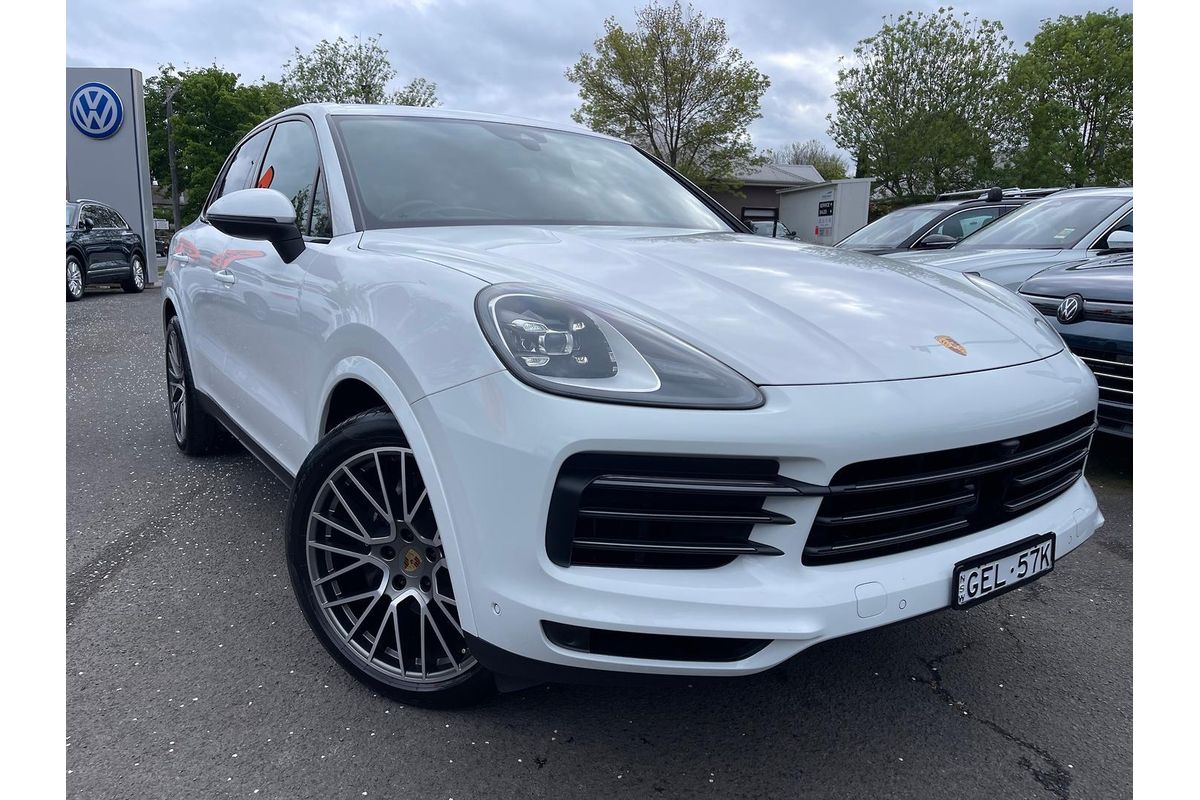 2022 Porsche Cayenne Platinum Edition 9YB