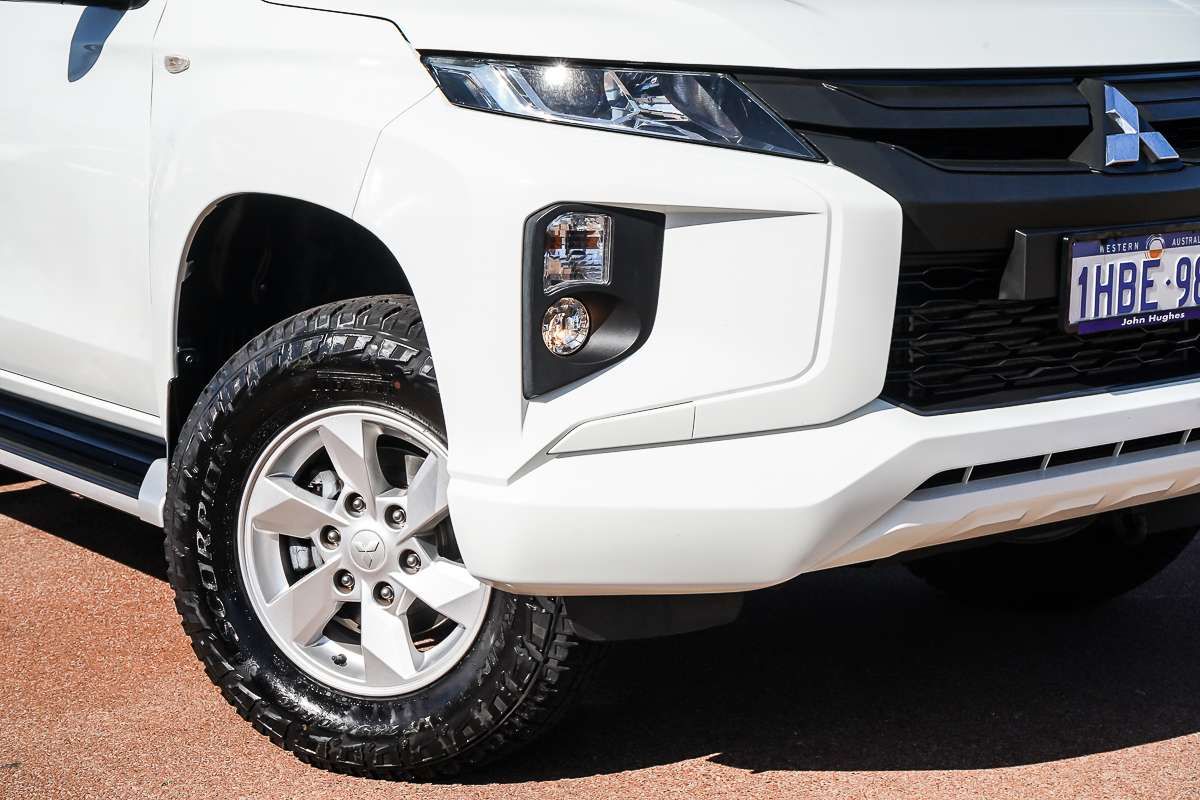 2019 Mitsubishi Triton GLX+ MR 4X4