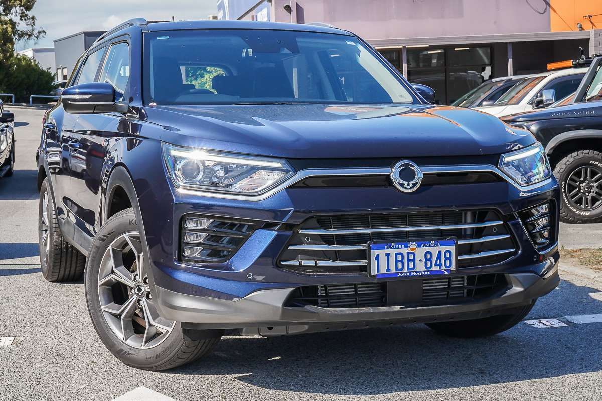 2023 KGM Korando ELX C300