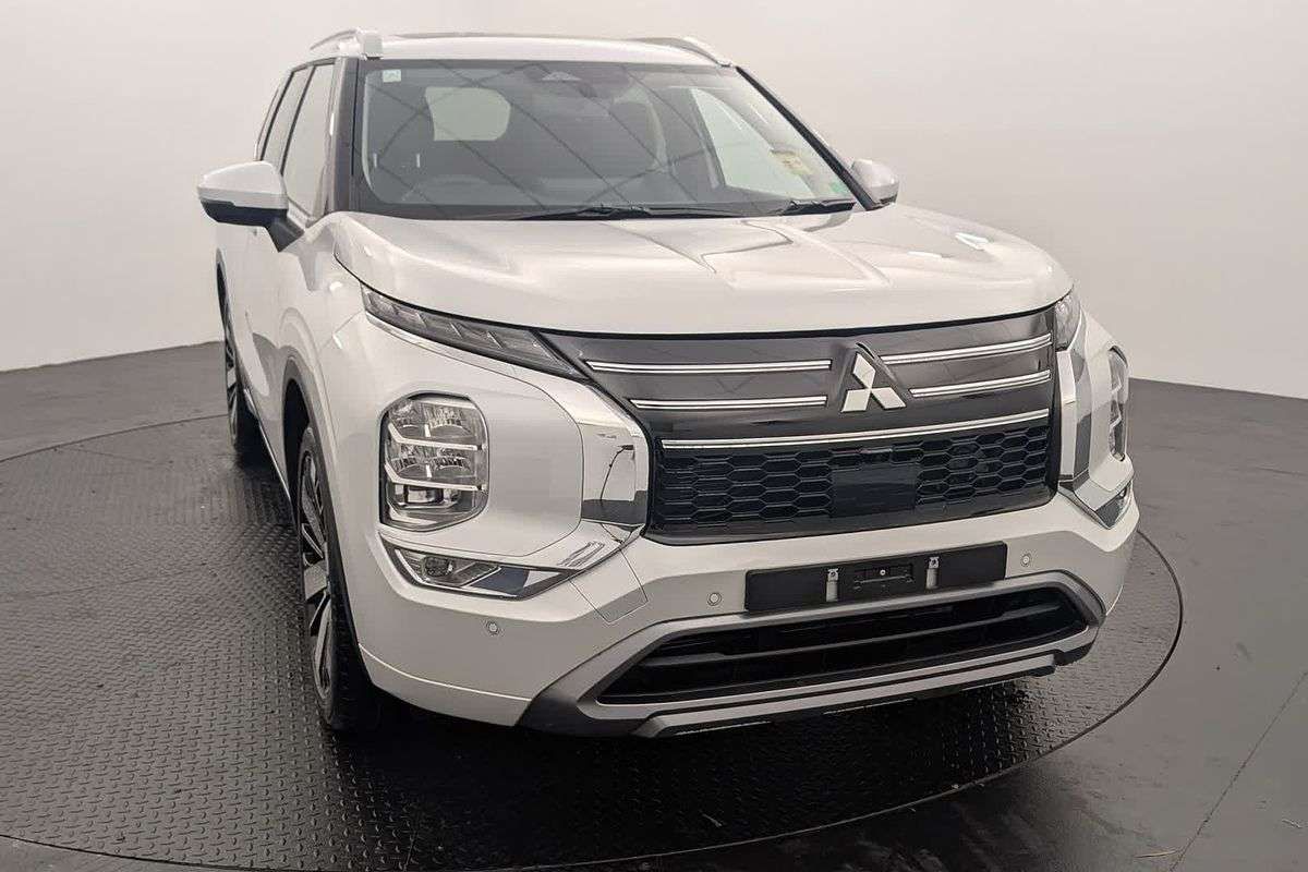 2026 Mitsubishi Outlander Exceed ZM