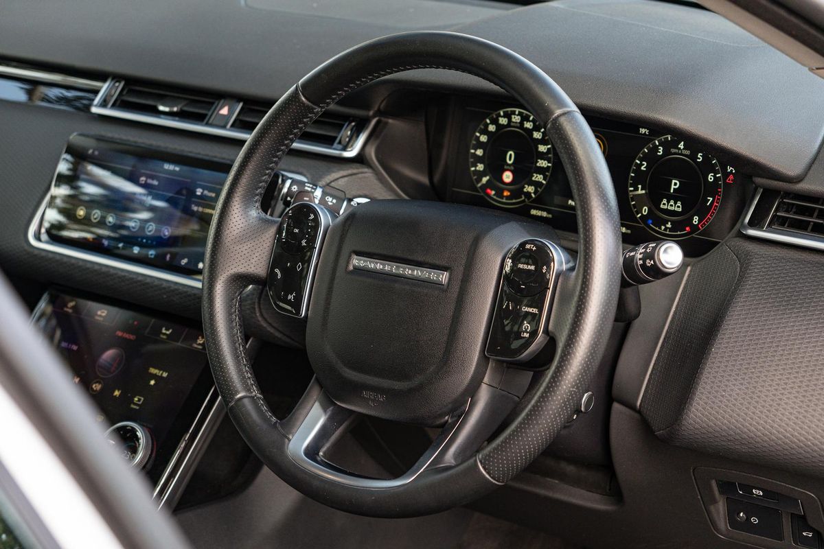 2019 Land Rover Range Rover Velar P250 SE L560
