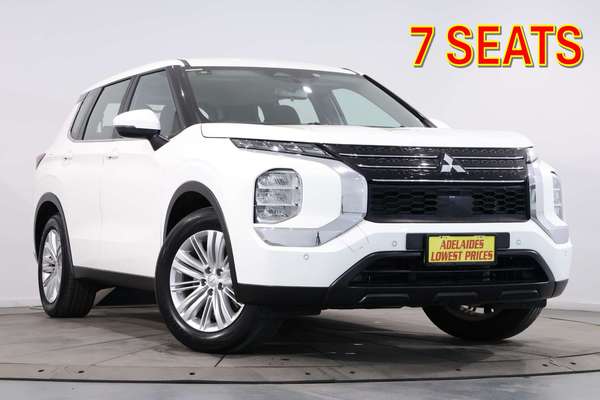2023 Mitsubishi Outlander ES ZM