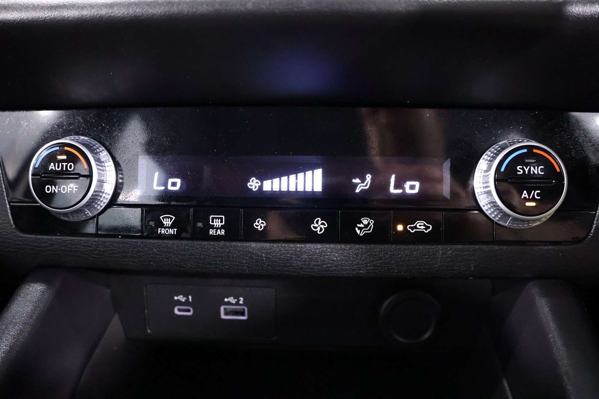 2023 Mitsubishi Outlander ES ZM