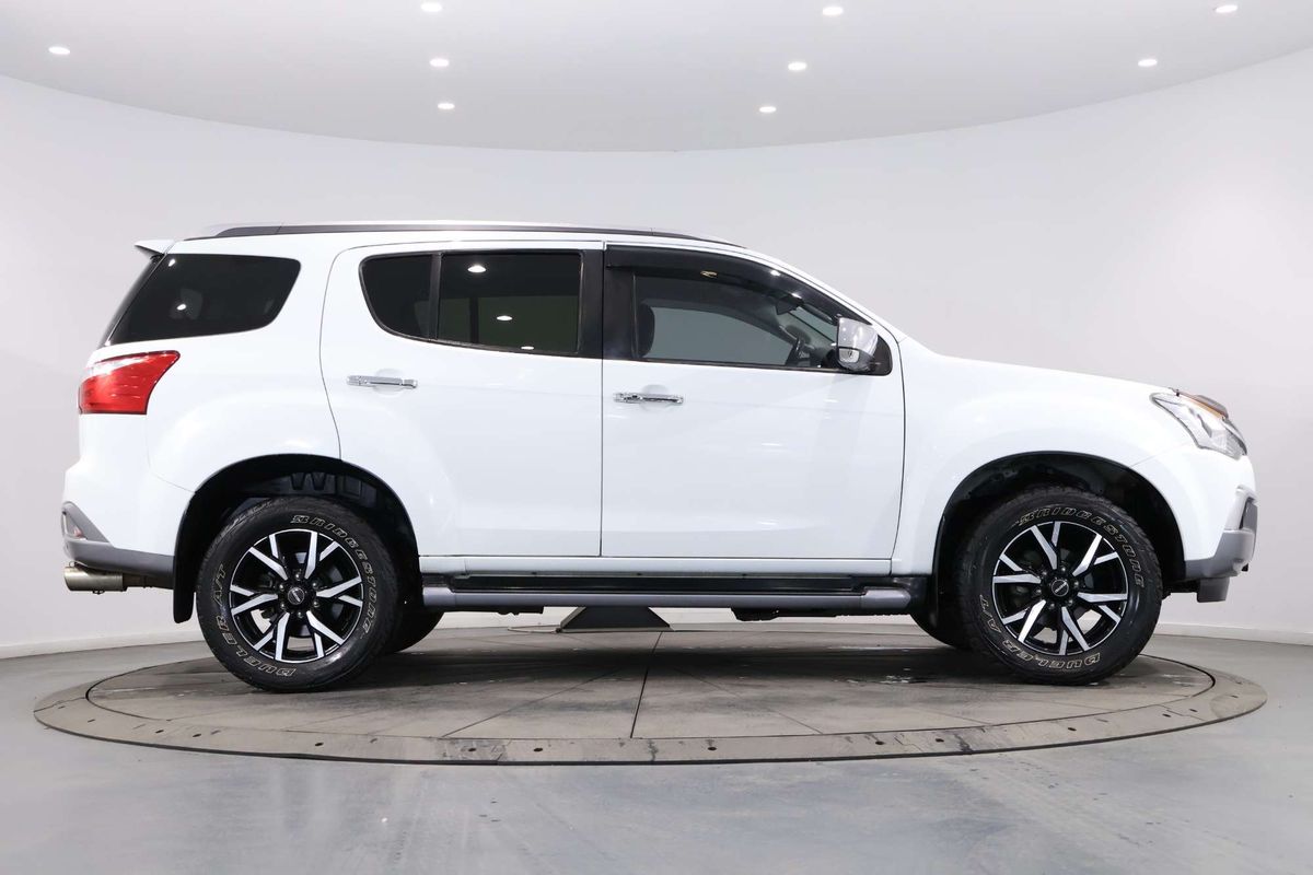 2019 Isuzu MU-X LS-T