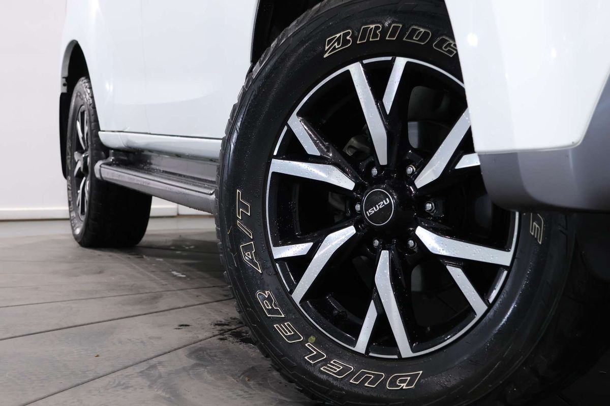 2019 Isuzu MU-X LS-T