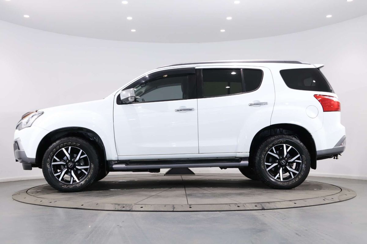 2019 Isuzu MU-X LS-T