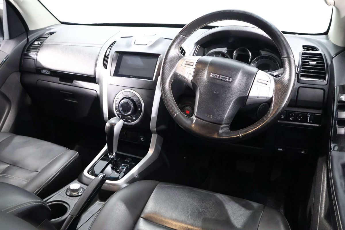 2019 Isuzu MU-X LS-T