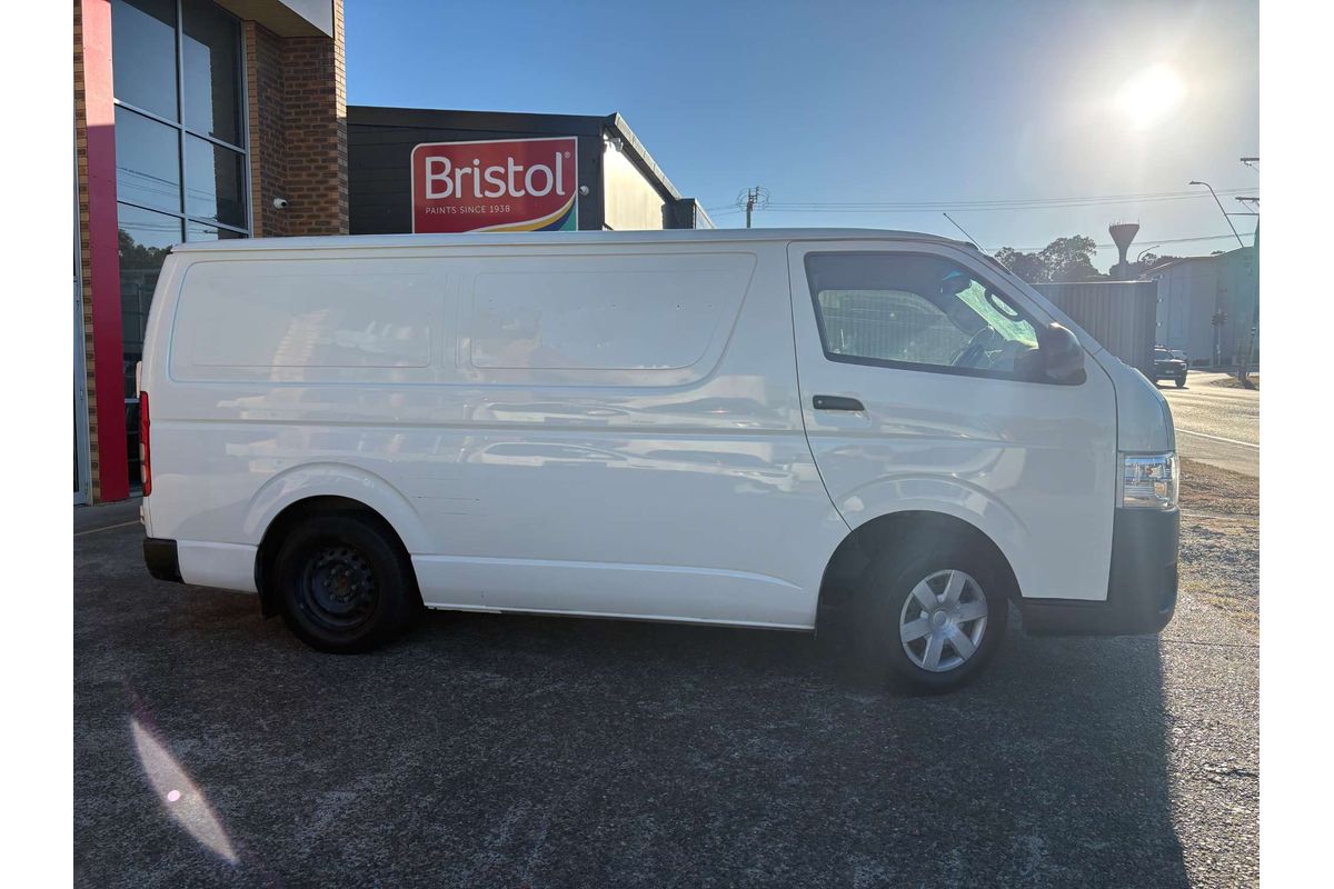 2015 Toyota Hiace KDH201R LWB
