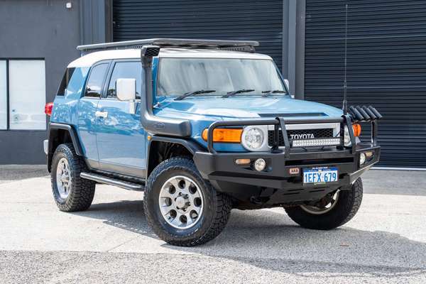 2011 Toyota FJ Cruiser GSJ15R