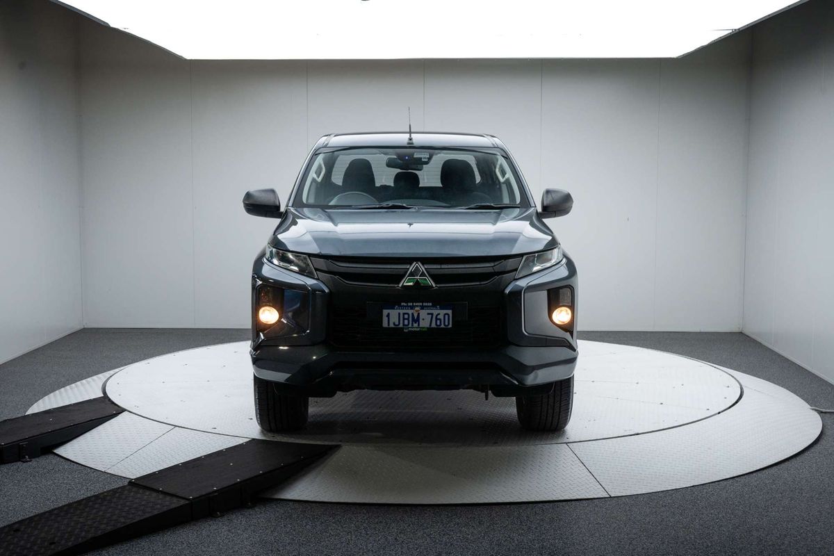 2019 Mitsubishi Triton GLX+ MR 4X4