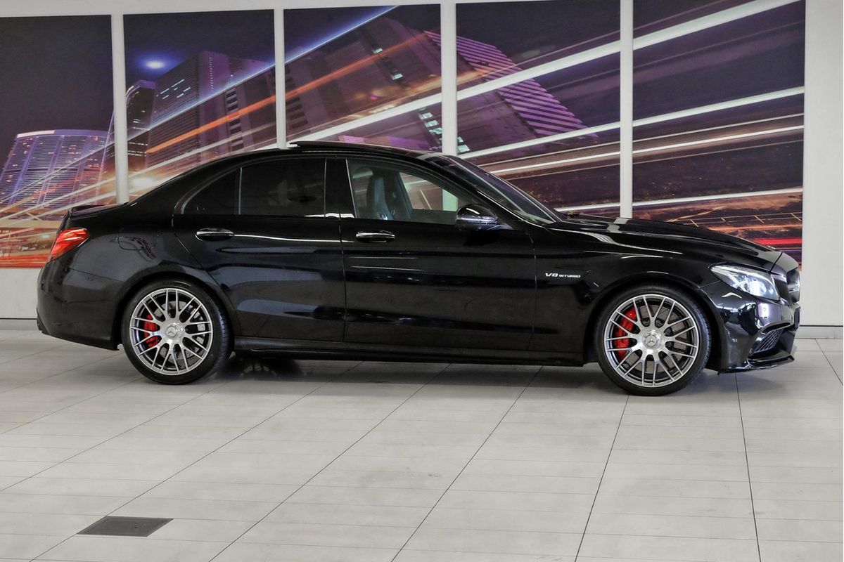 2017 Mercedes-Benz C-Class C63 AMG S W205 image 3
