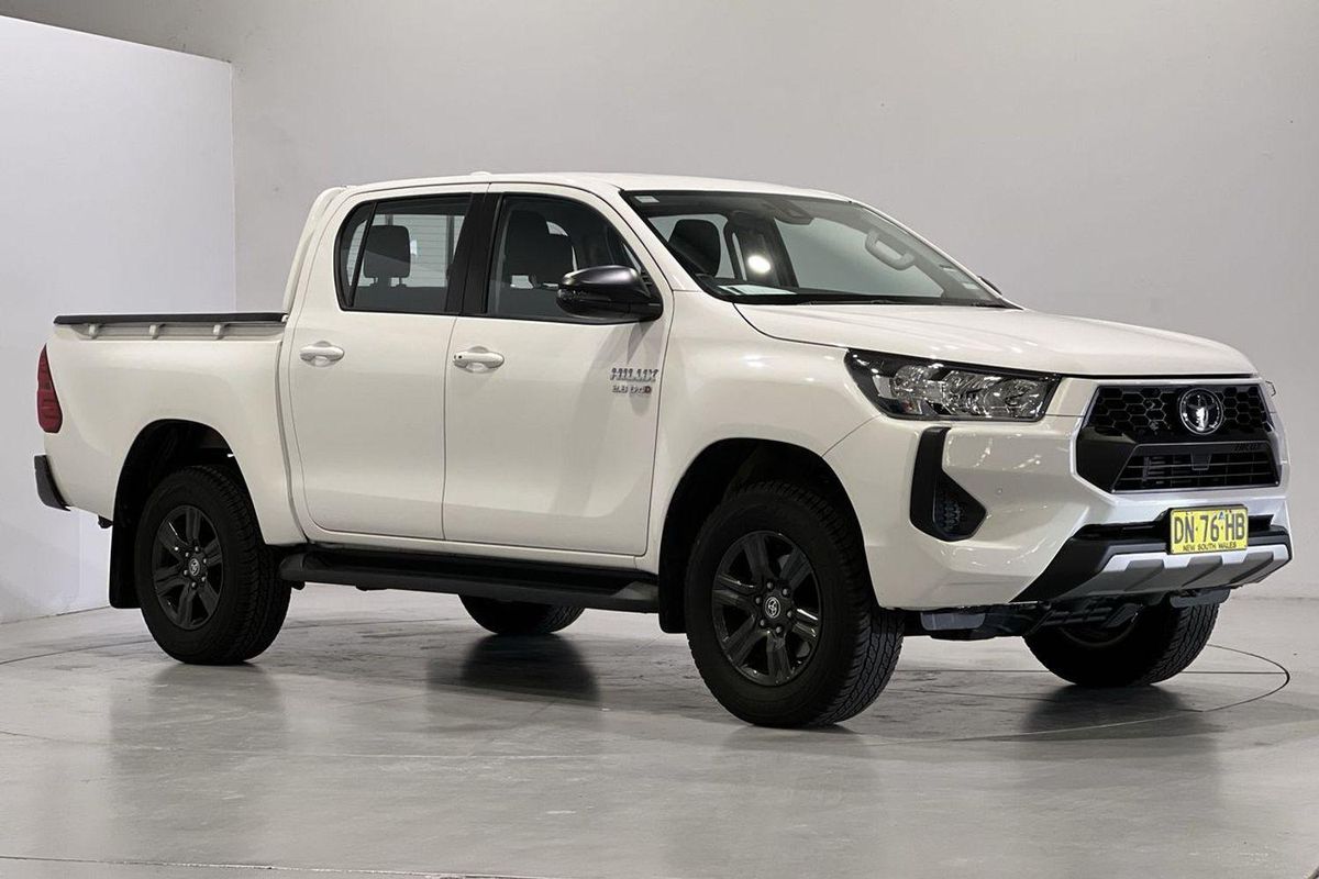 2025 Toyota Hilux SR 48V GUN126R 4X4