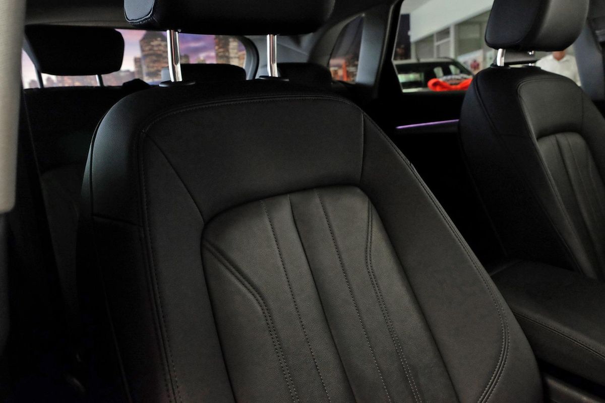 2022 Audi Q5 35 TDI Limited Edition FY image 17