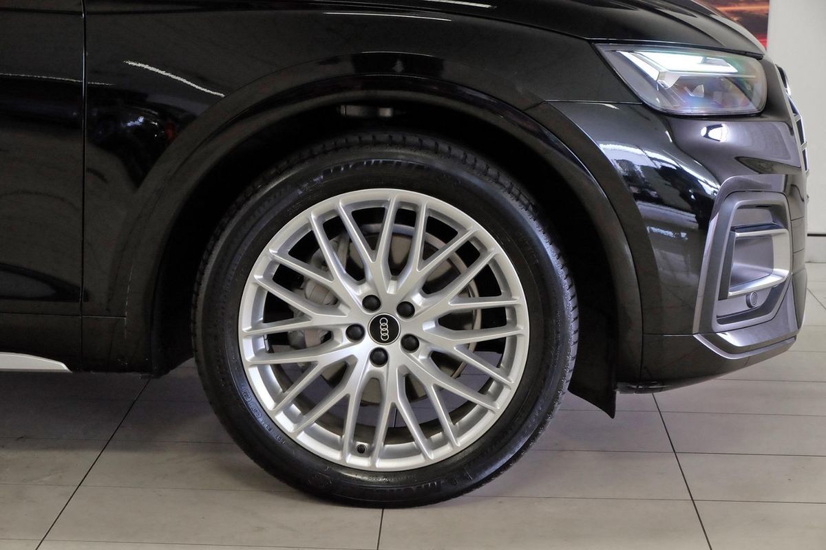2022 Audi Q5 35 TDI Limited Edition FY image 19