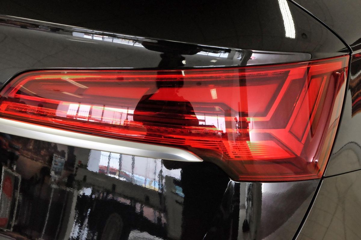 2022 Audi Q5 35 TDI Limited Edition FY image 20