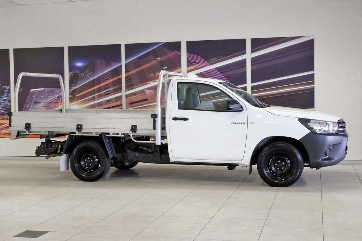 2025 Toyota Hilux Workmate TGN121R Rear Wheel Drive image 3