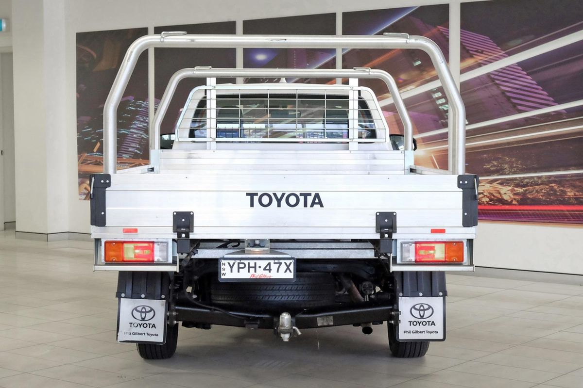 2025 Toyota Hilux Workmate TGN121R Rear Wheel Drive image 5