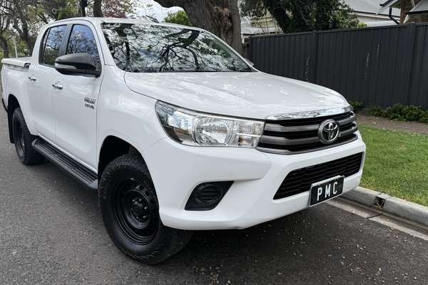 2016 Toyota Hilux SR GUN126R 4X4