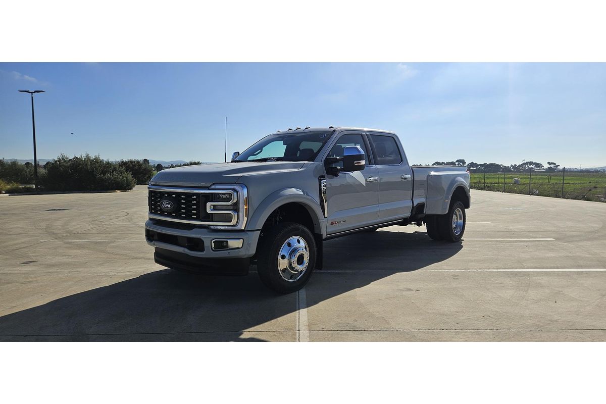 2026 Ford F450 Platinum 4X4 image 3