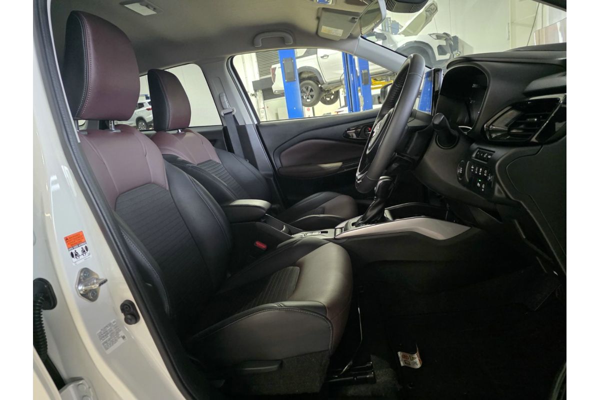 2025 Suzuki Fronx Hybrid KW image 3