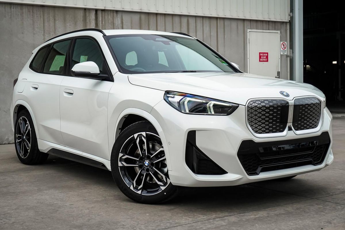 2026 BMW iX1 xDrive30 M Sport U11