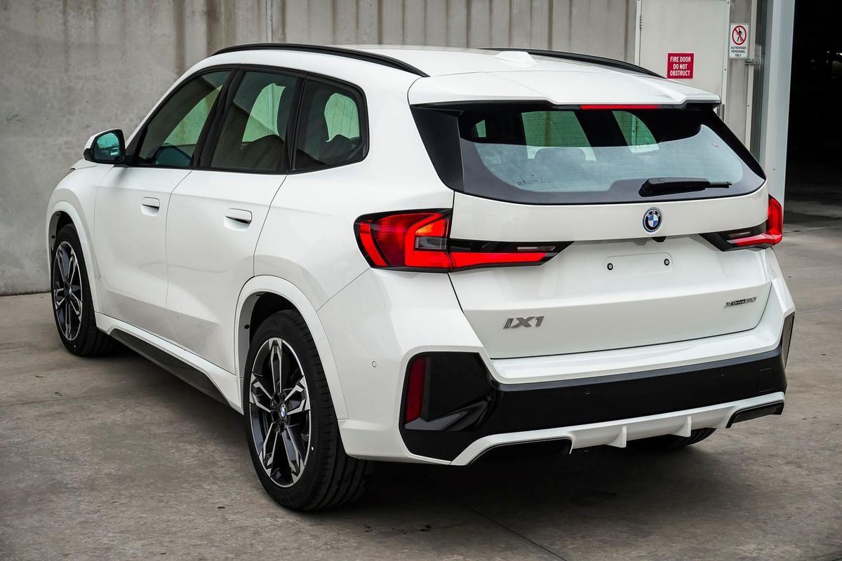 2026 BMW iX1 xDrive30 M Sport U11