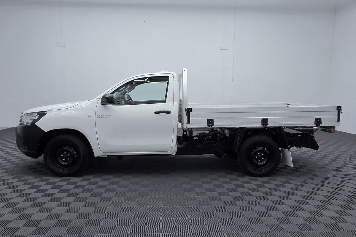 2022 Toyota Hilux Workmate TGN121R Rear Wheel Drive image 11