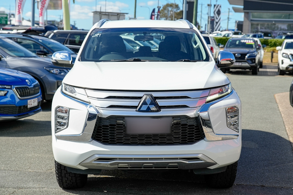 2020 Mitsubishi Pajero Sport GLX QF thumb-2