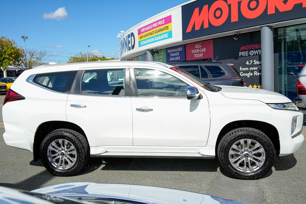 2020 Mitsubishi Pajero Sport GLX QF thumb-3