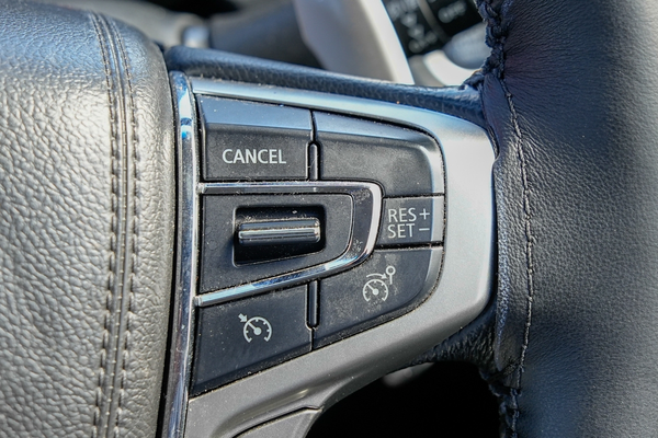 2020 Mitsubishi Pajero Sport GLX QF thumb-11