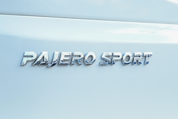 2020 Mitsubishi Pajero Sport GLX QF thumb-19
