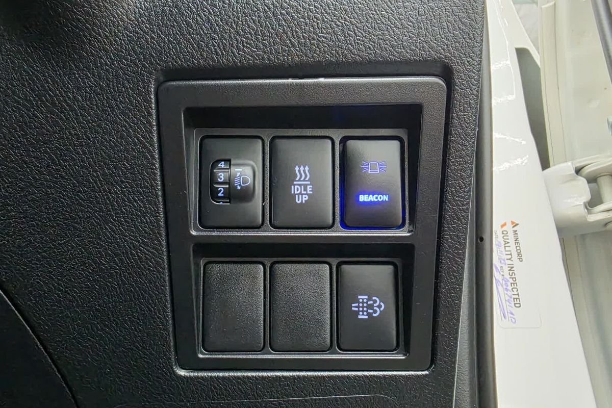 2023 Toyota Hilux SR GUN126R 4X4