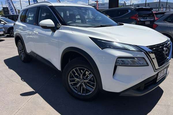 2024 Nissan X-TRAIL ST T33