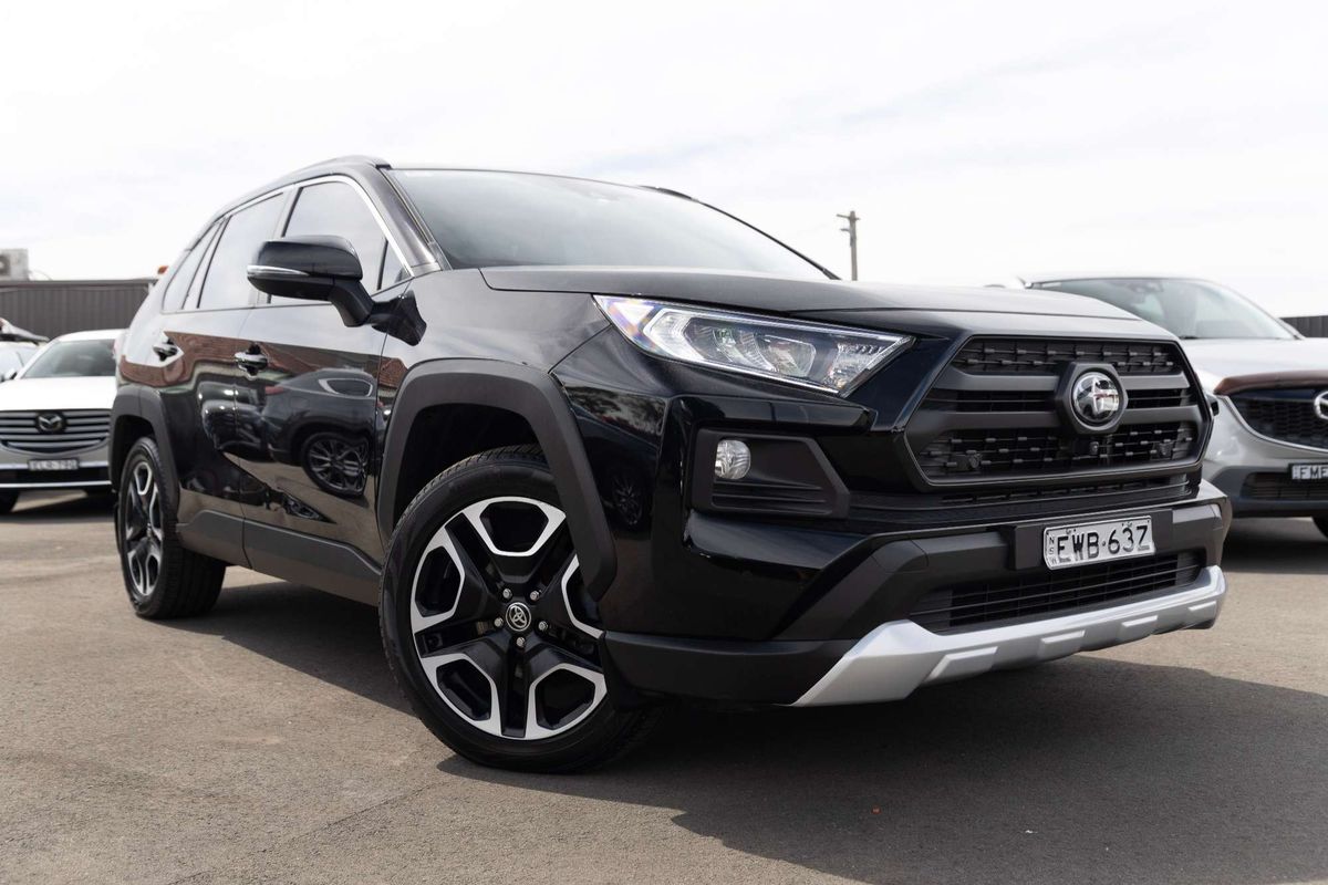 2020 Toyota RAV4 Edge AXAA54R