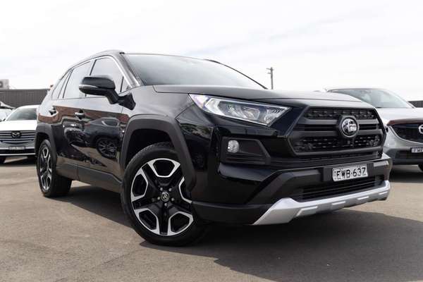 2020 Toyota RAV4 Edge AXAA54R