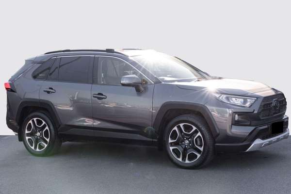 2020 Toyota RAV4 Edge AXAA54R