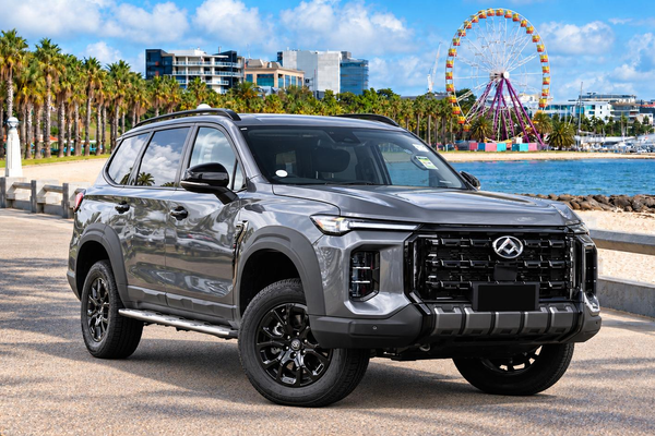 2025 LDV D90 Executive SV9A