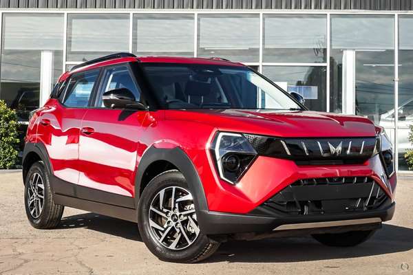 2025 Mahindra XUV3XO AX5L