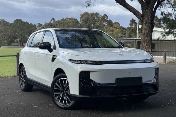 2026 Leapmotor B10 Design LR A12
