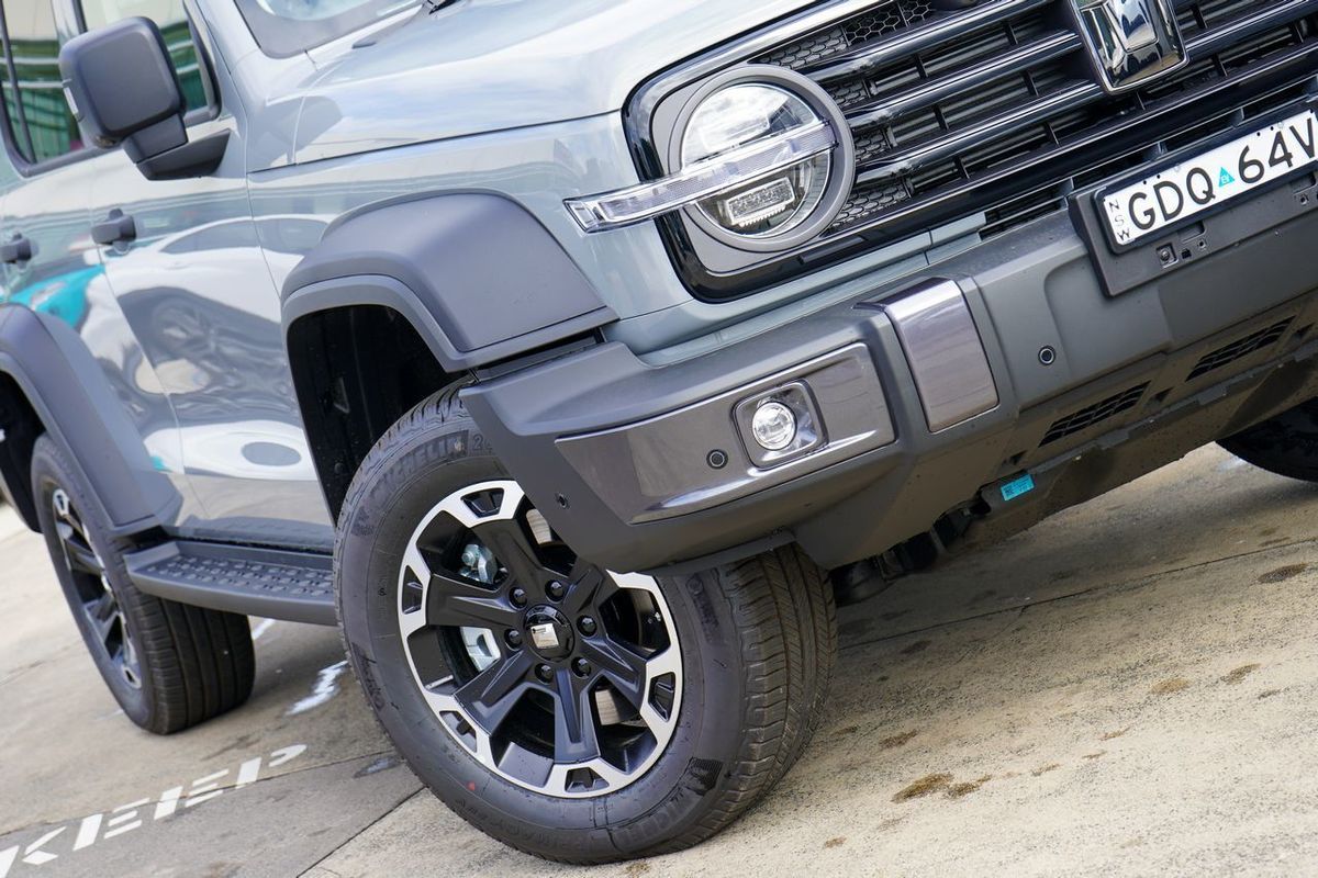 2026 GWM Tank 300 Ultra Hi4-T PHEV P01