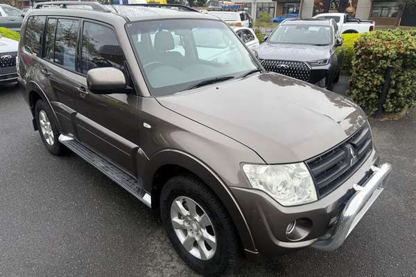 2013 Mitsubishi Pajero GLX-R NW